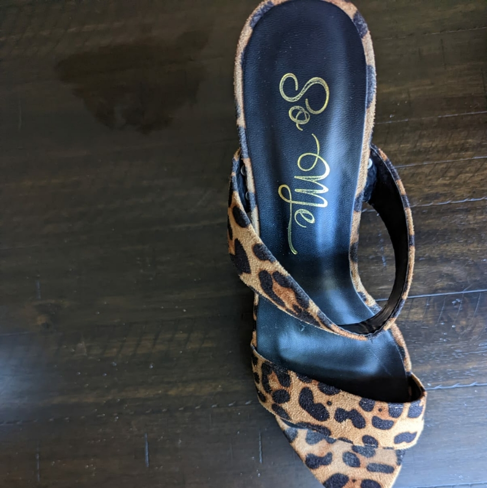 Leopard Pattern Heel - Picture 2 of 10